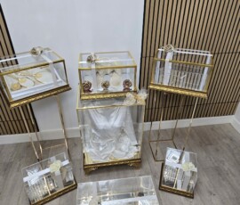 trousseaux collection de boîtes en plexiglas finition dorée